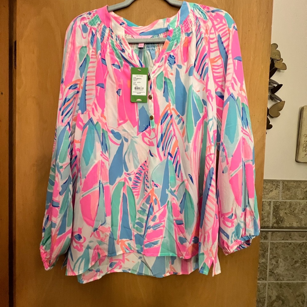 Lilly Pulitzer Elsa Out to Sea 100% silk  Pink and Blue Leaf Print Blouse NWT